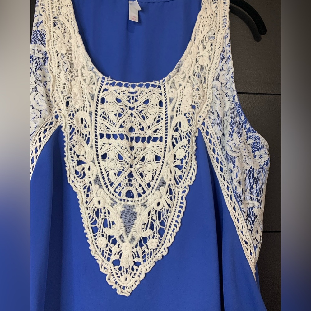 Beautiful Macrame, Chiffon and Lace Top. Women’s size L. Tank top. Boho EUC - Picture 3 of 7
